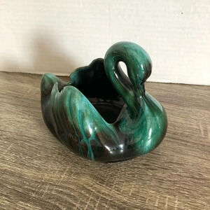 Vtg Blue Mountain Pottery Swan